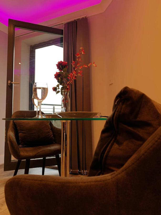 Emerald Apartment